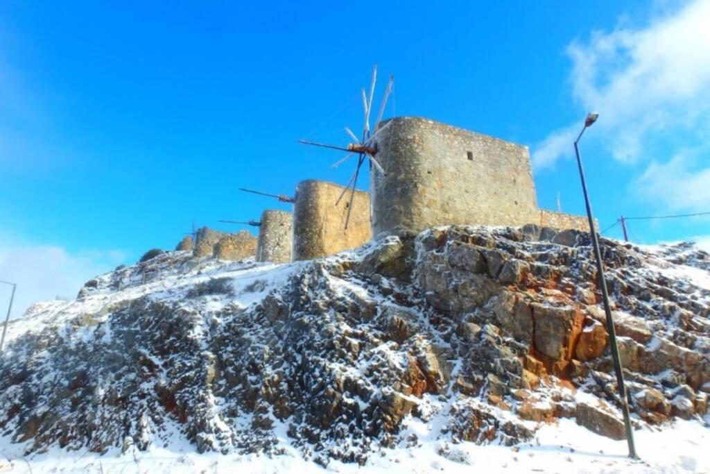 Traditional Cretan Stone House In The Center Of Crete Litos Exterior foto